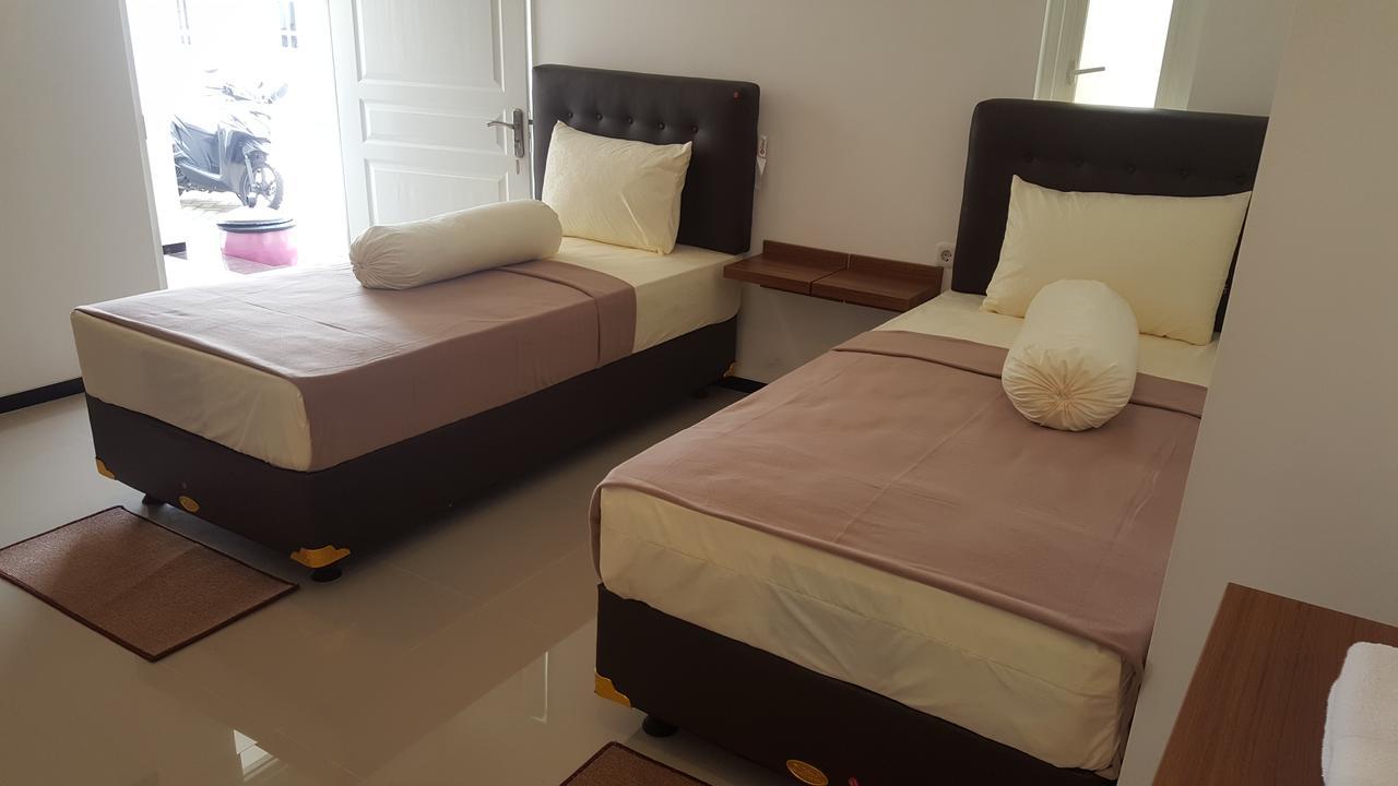 Sultan Guesthouse Tulungagung Exterior photo